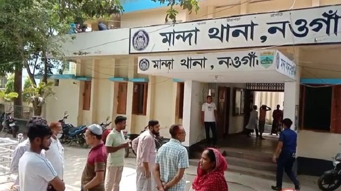 ছাগলে গাছ খাওয়াকে কেন্দ্র করে মারামারি, নওগাঁয় নিহত ১